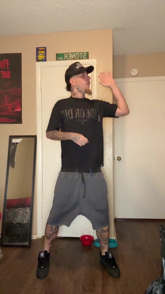 Post 7 by @1whitechocolate2x on TikTok (video)