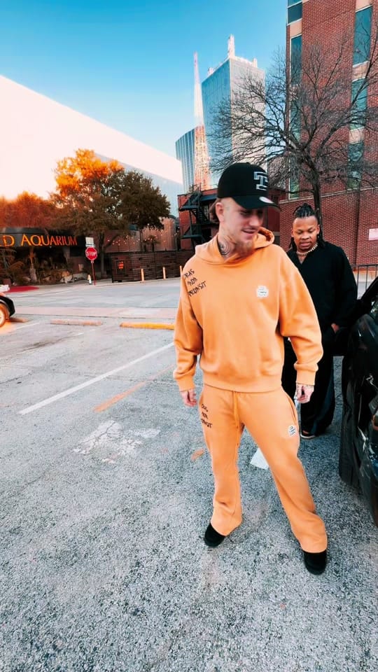 Post 6 by @1whitechocolate2x on TikTok (video)