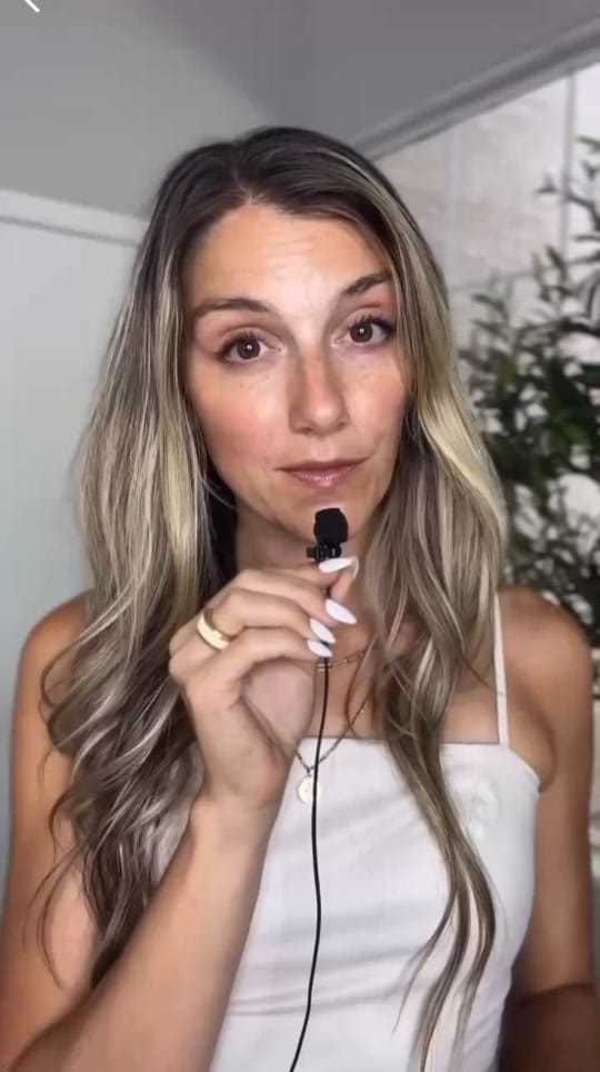 Post 5 by Elizabeth Thompson on TikTok (video)