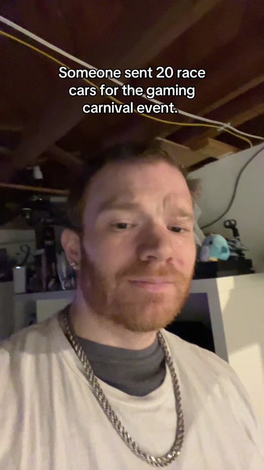 Post 2 by GiantDoodies on TikTok (video)