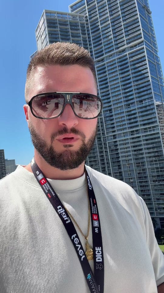 Post 5 by ColoreoMusic 🐺 on TikTok (video)