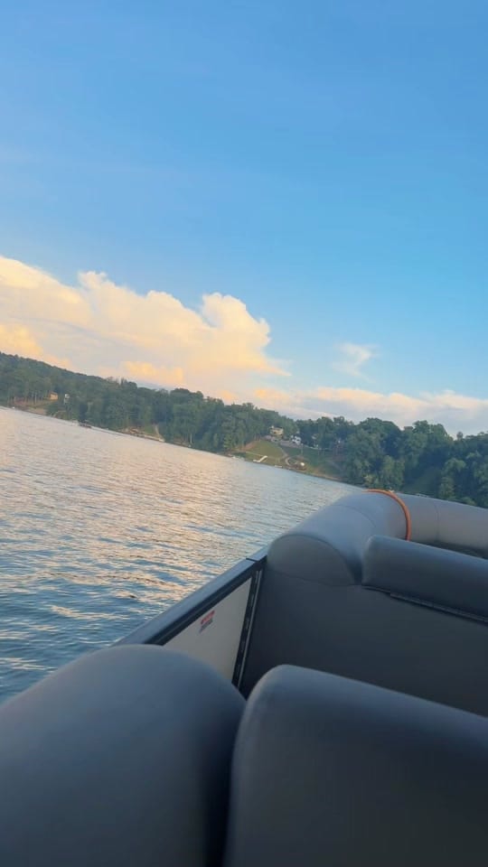 Post 4 by Hanna 💛💙 on TikTok (video)