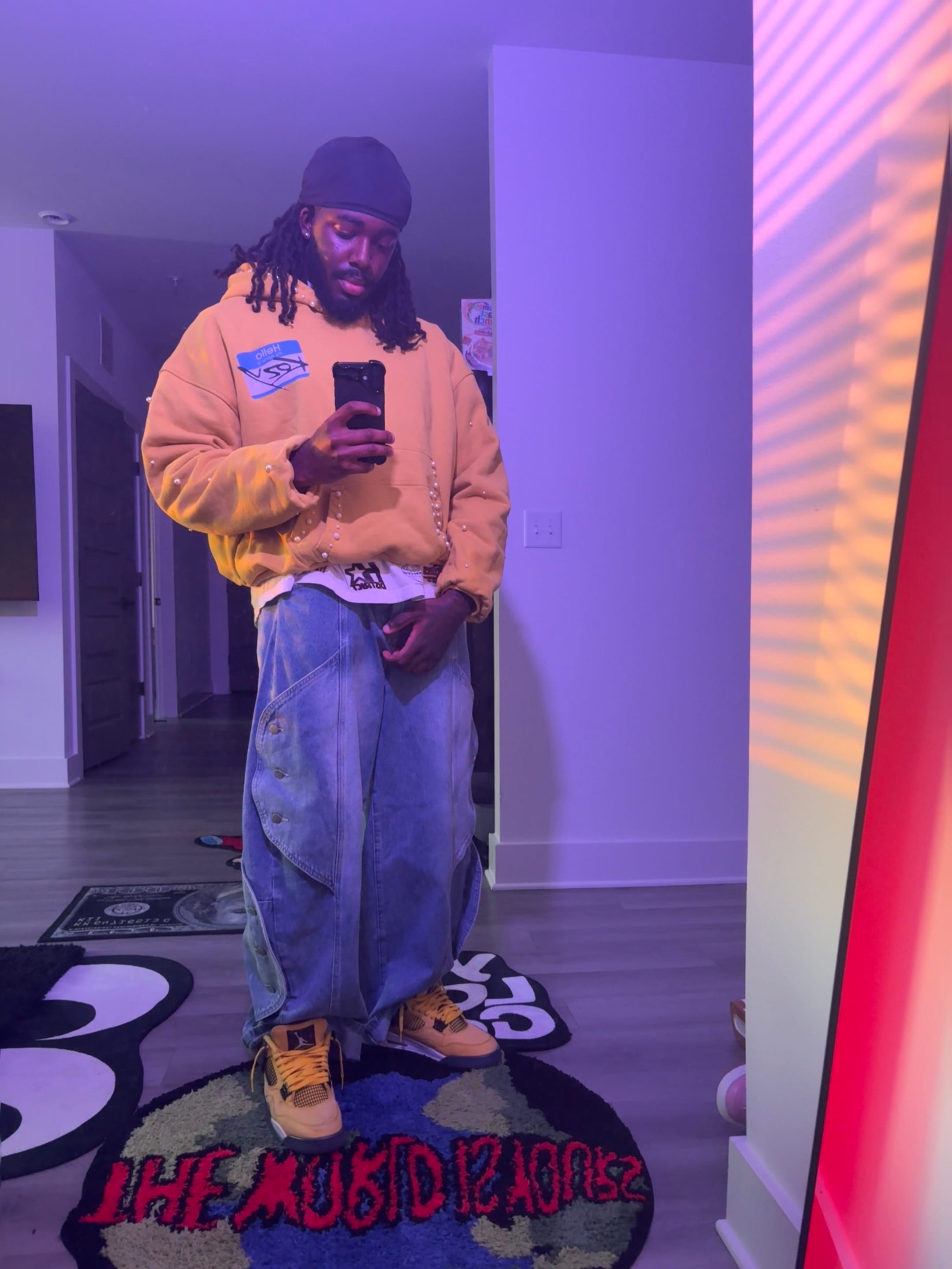 Post 2 by Solarties☀️ on TikTok (video)