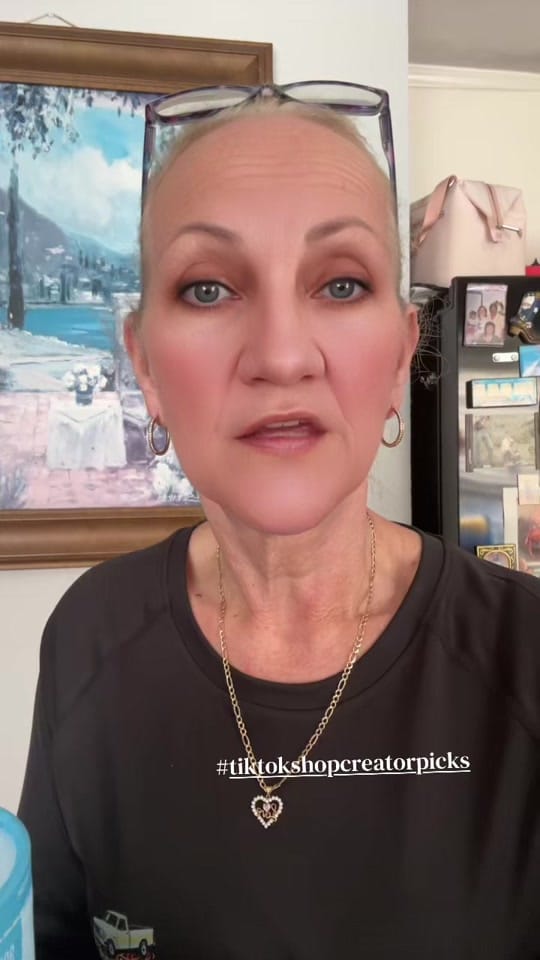 Post 10 by Adina on TikTok (video)