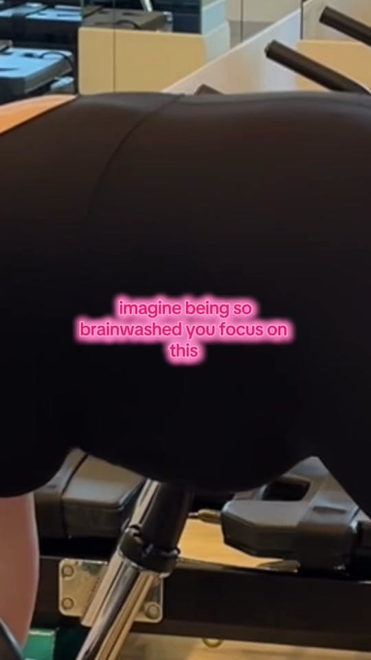 Post 7 by Caroline | FAT WELLNESS on TikTok (video)