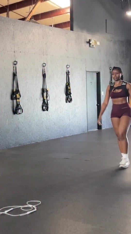 Post 7 by V Marie Fit on TikTok (video)