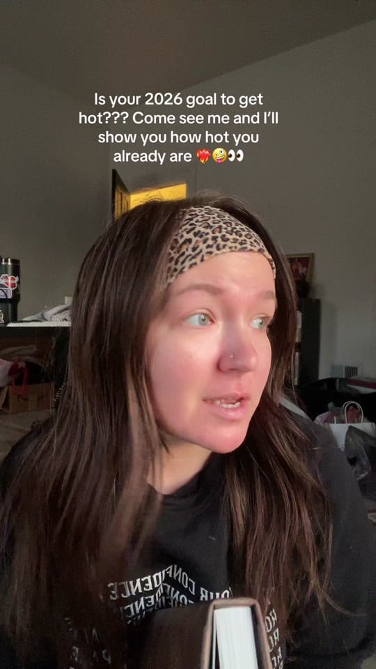 Post 3 by SMB💋📸 on TikTok (video)
