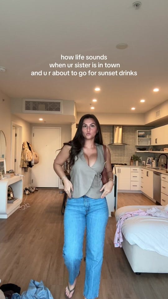 Post 1 by Danielle Fisher on TikTok (video)