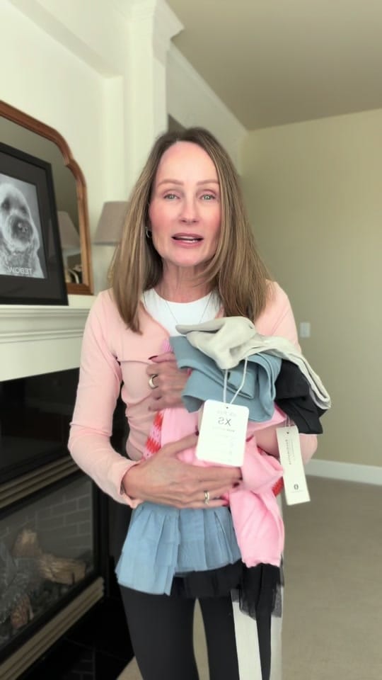 Post 6 by Kelly Saunders on TikTok (video)