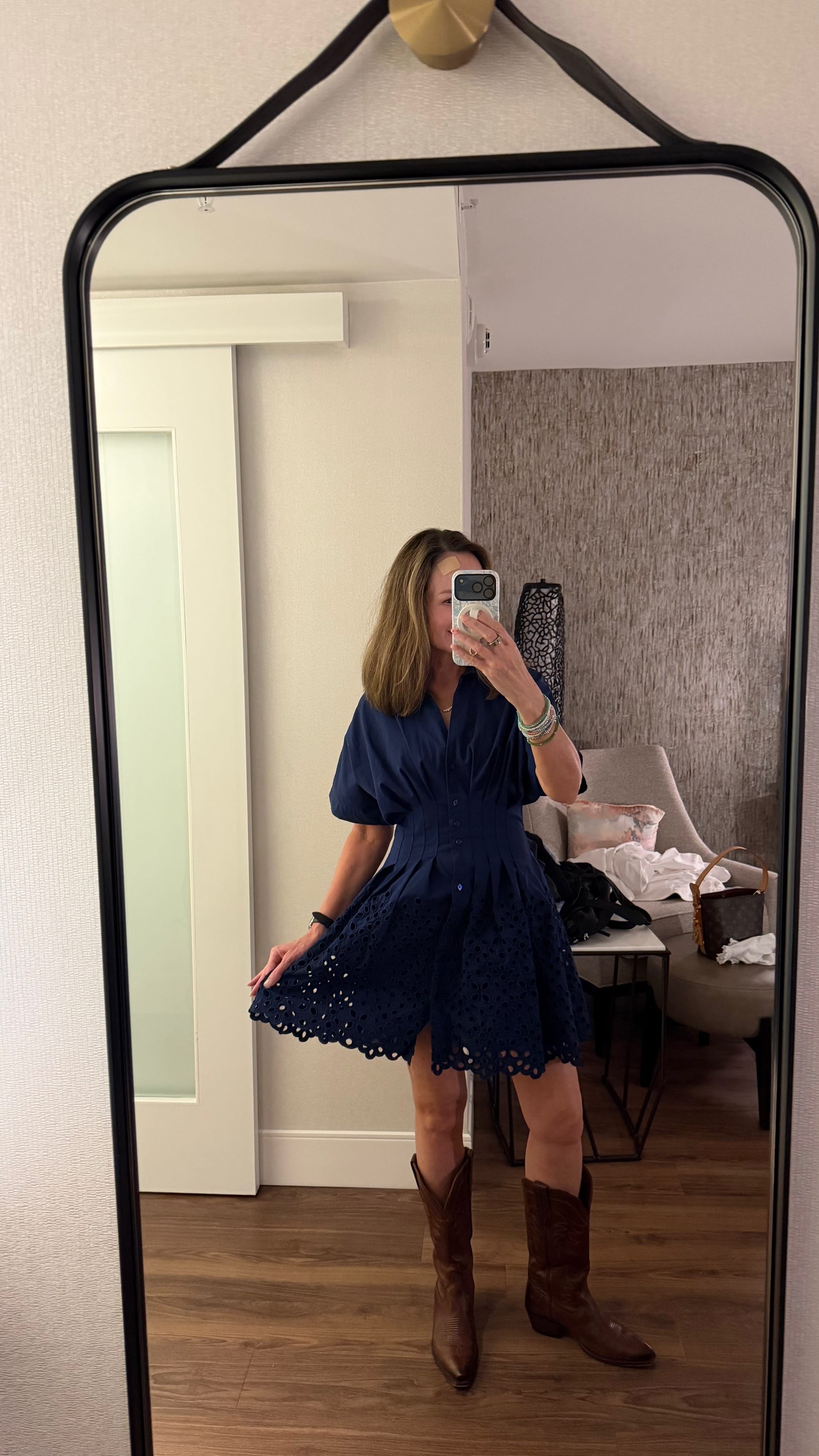 Post 9 by Kelly Saunders on TikTok (video)