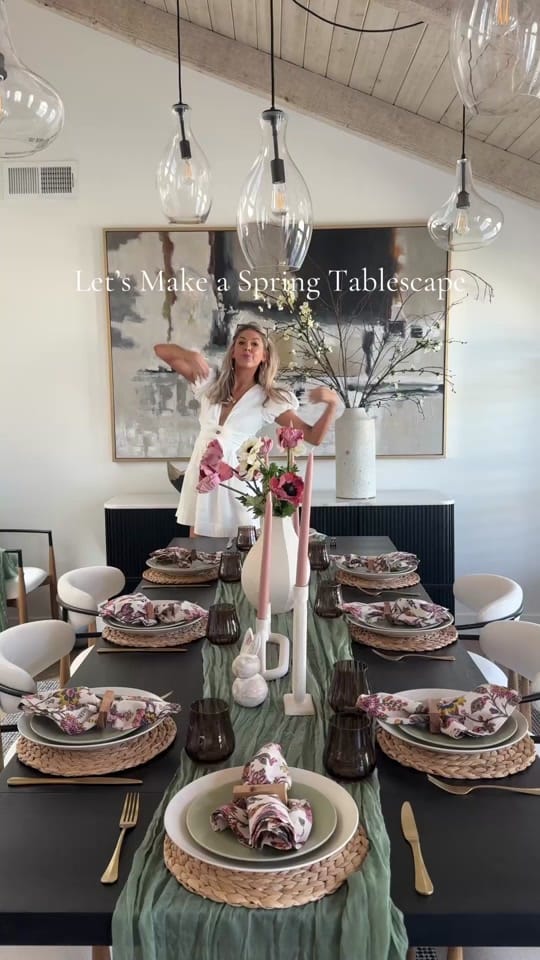 Post 2 by Erin Elizabeth on TikTok (video)