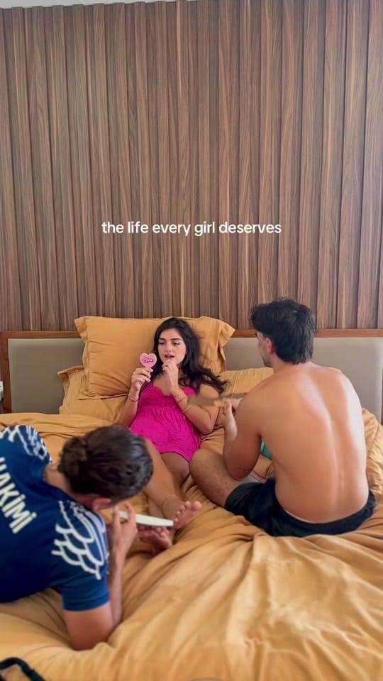 Post 2 by arianaexplora on TikTok (video)