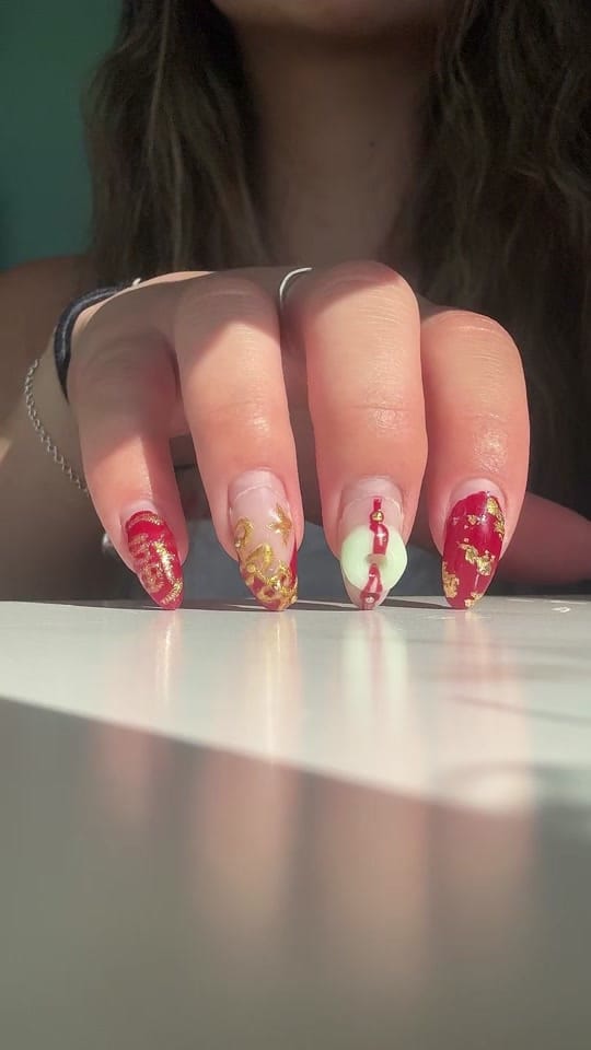 Post 5 by Chloe on TikTok (video)
