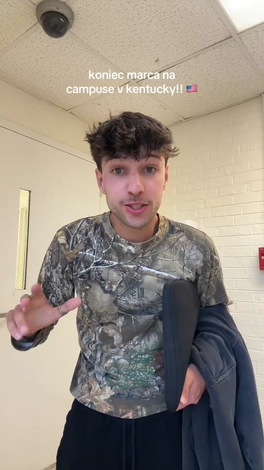 Post 3 by том on TikTok (video)