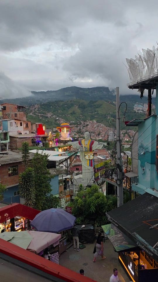 Post 3 by Ana 🇦🇴🇨🇦 Travel & UGC on TikTok (video)