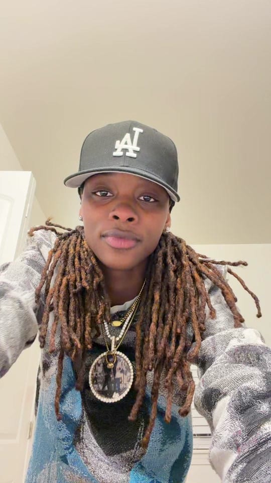Post 2 by Ari 🖤 on TikTok (video)
