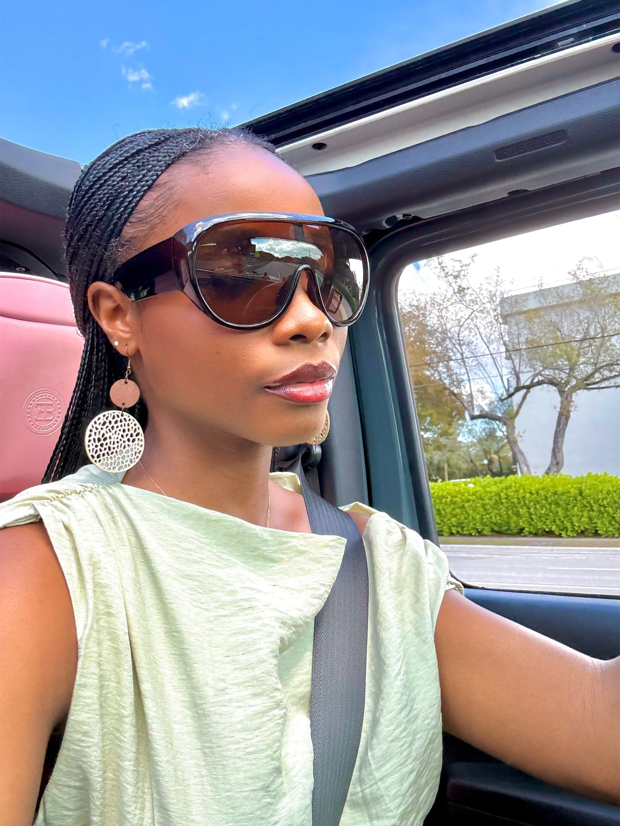 Post 3 by Acheley E. on TikTok (video)