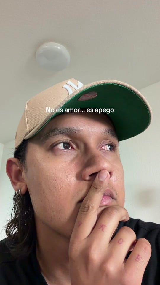 Post 5 by Santiago | Claridad Emocional on TikTok (video)