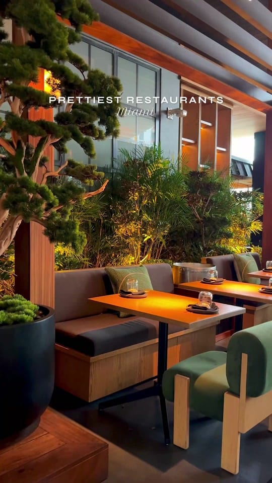 Post 3 by Fashion.Eat.Travel on TikTok (video)