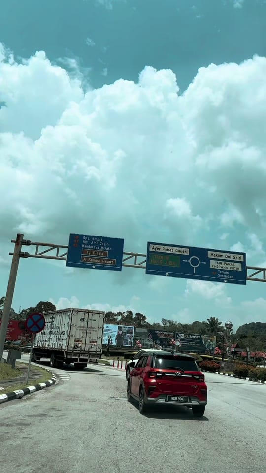Post 5 by Mohamed Noor on TikTok (video)