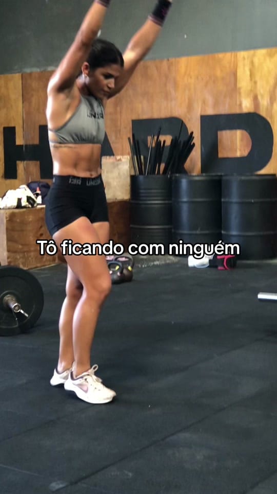 Post 9 by Elen Feitosa | CROSSFIT on TikTok (video)