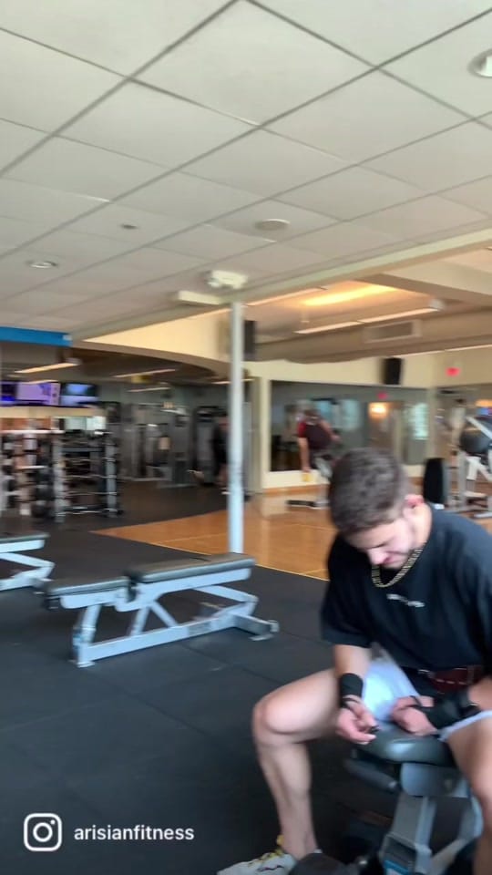 Post 4 by Ryan Arisian on TikTok (video)
