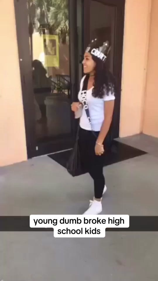 Post 1 by Zaira - UGC Creator on TikTok (video)