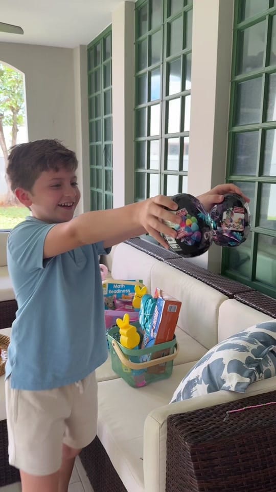 Post 3 by Ale Munoz / motherhood on TikTok (video)