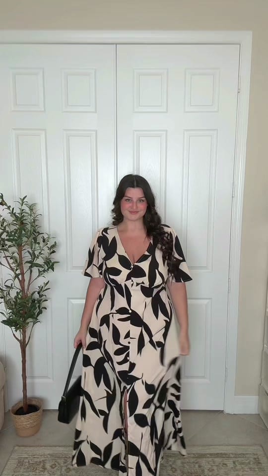Post 1 by Alexandra on TikTok (video)