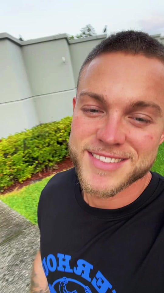 Post 10 by Eweed.fit on TikTok (video)