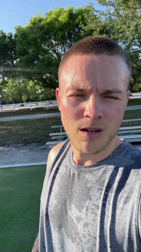 Post 2 by Eweed.fit on TikTok (video)