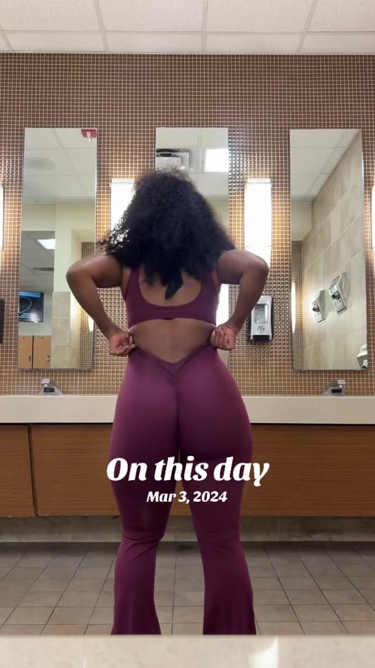 Post 7 by Ayana Curves | Content Creator on TikTok (video)