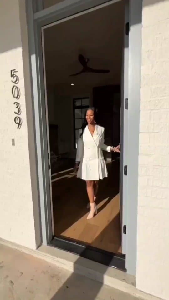 Post 10 by Ashely Chanel on TikTok (video)