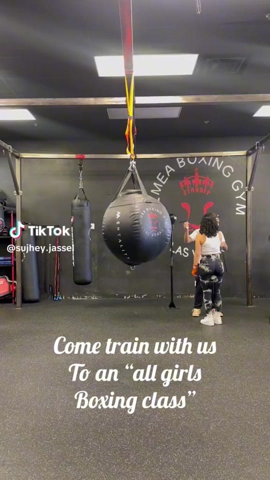 Post 10 by monopolymonica on TikTok (video)