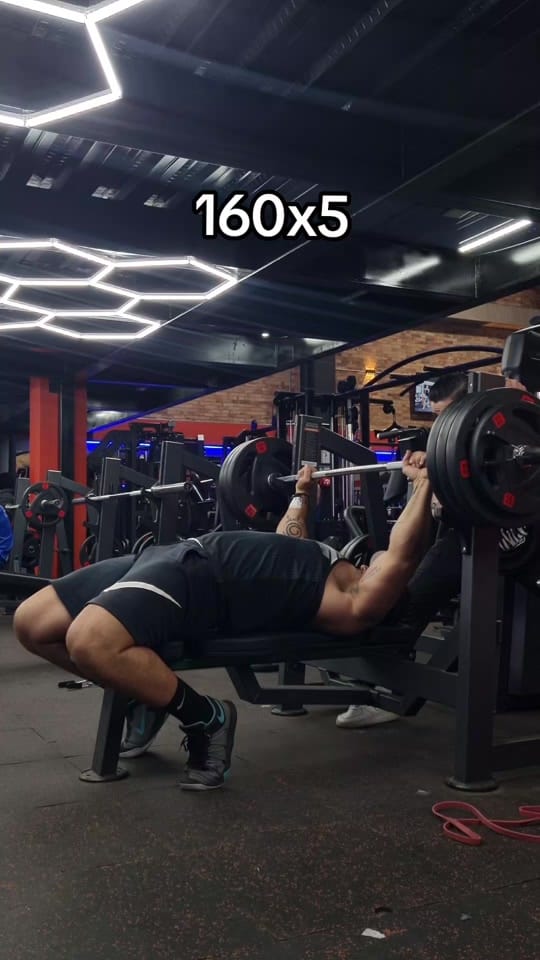 Post 2 by Gilbofitnesss on TikTok (video)