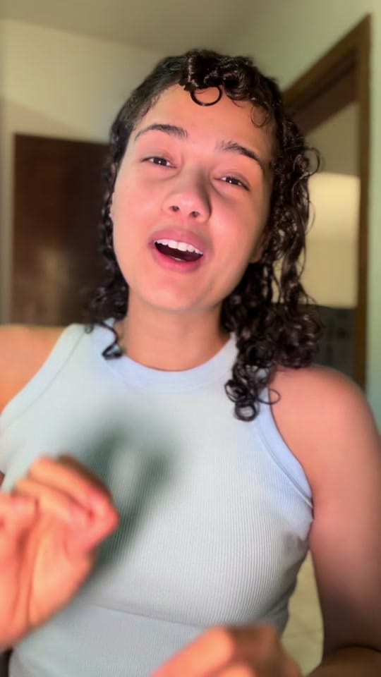 Post 9 by Ana Claudia on TikTok (video)