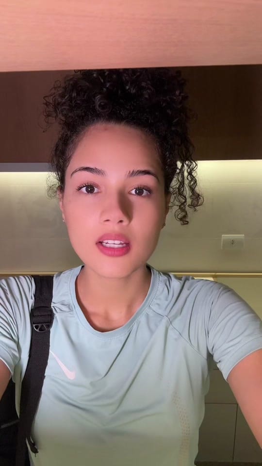 Post 4 by Ana Claudia on TikTok (video)