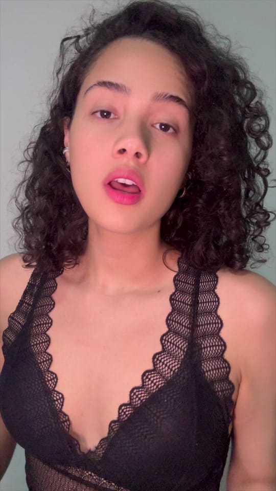 Post 5 by Ana Claudia on TikTok (video)