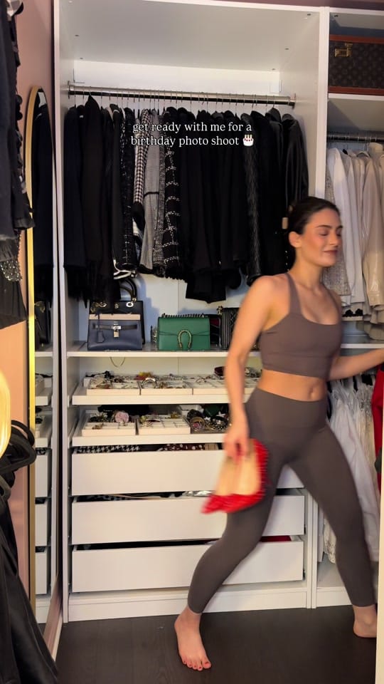 Post 4 by Savina Valentine on TikTok (video)