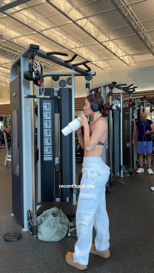 Post 9 by Veronika on TikTok (video)