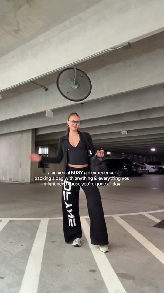 Post 6 by Veronika on TikTok (video)