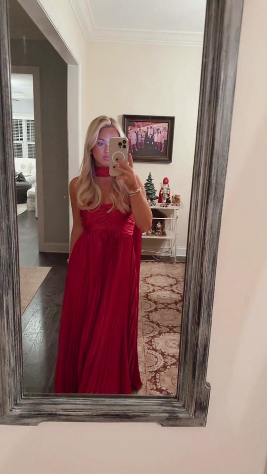 Post 8 by Gracie Phillips on TikTok (video)
