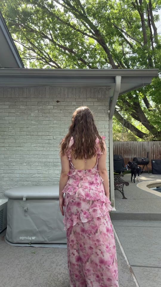 Post 1 by Taryn Hart on TikTok (video)