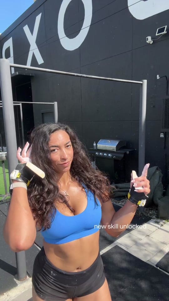 Post 1 by Alexa Karmyn on TikTok (video)