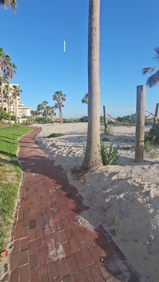Post 2 by Tracey Travels🌴❌️ on TikTok (video)