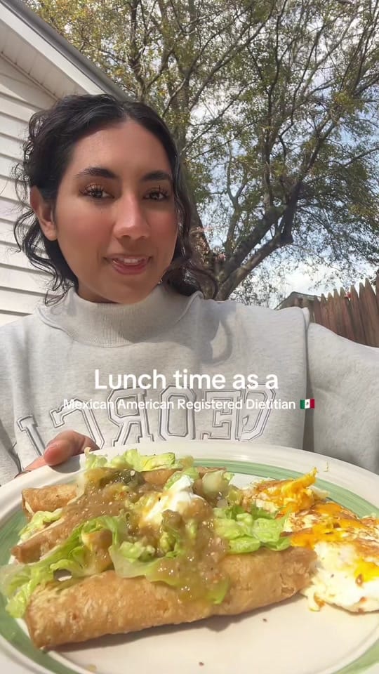 Post 10 by Paloma | Dietitian on TikTok (video)