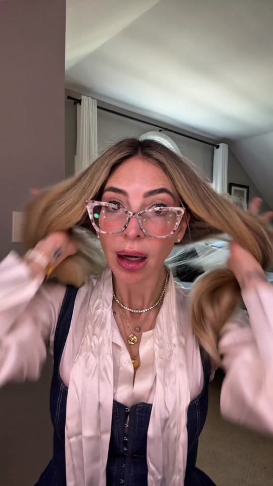Post 1 by Lizzy | 40s Travel & Lifestyle on TikTok (video)