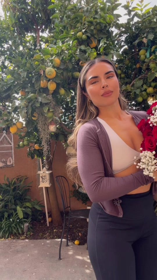 Post 2 by Neyda on TikTok (video)