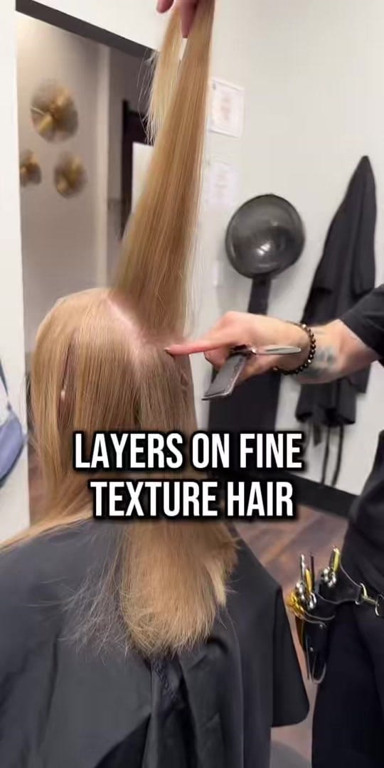 Post 6 by robertotorreshair on TikTok (video)