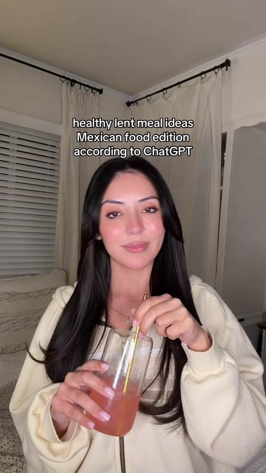 Post 3 by Gaby Vaca-Flores Nutritionist on TikTok (video)